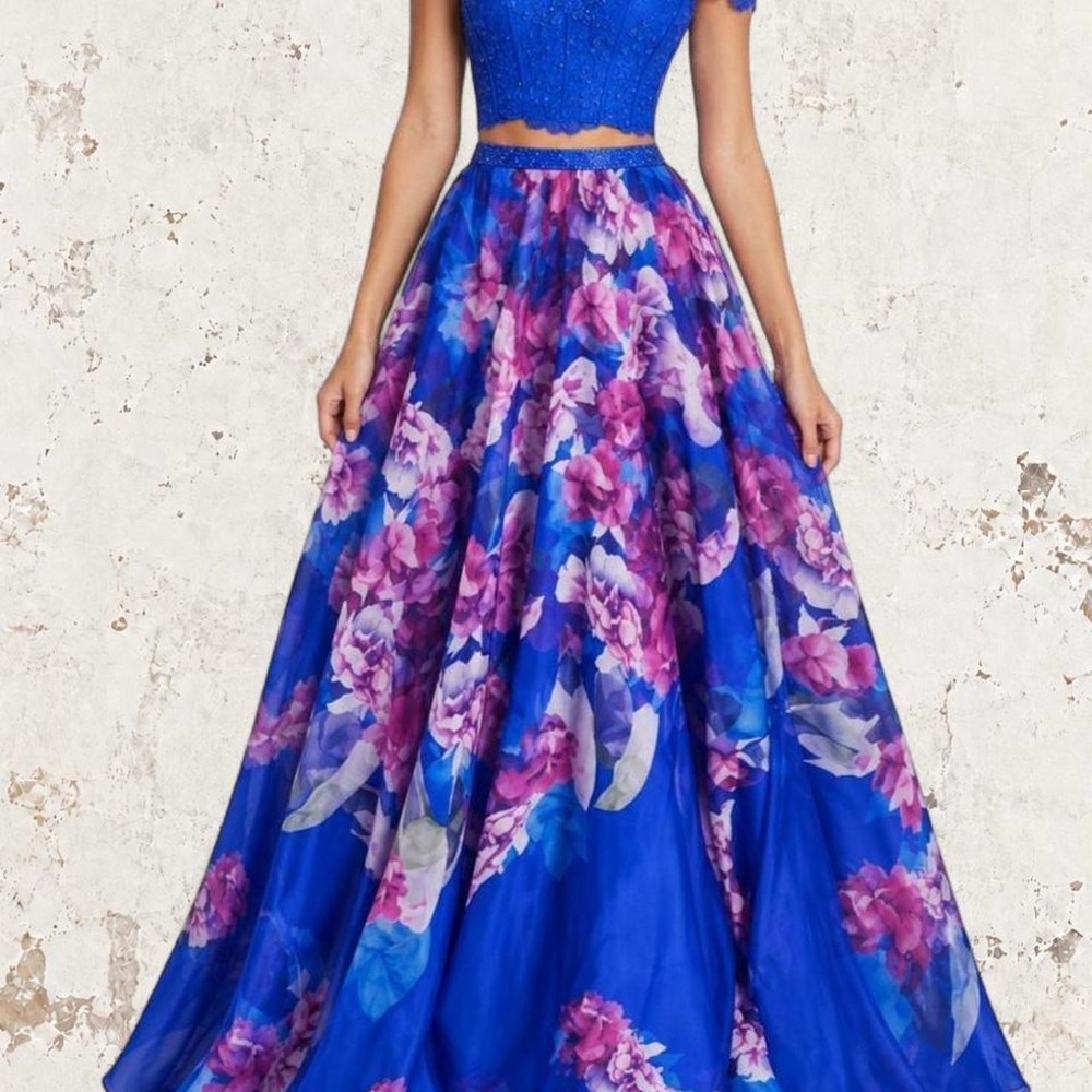 Ellie Wilde Mon Cheri Royal Blue Floral Two Piece Prom Gown Size 8